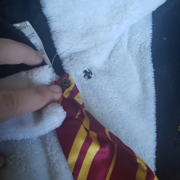 HARRY POTTER GRYFFINDOR HOODED ONSIE - S/M - Picture 10 of 13